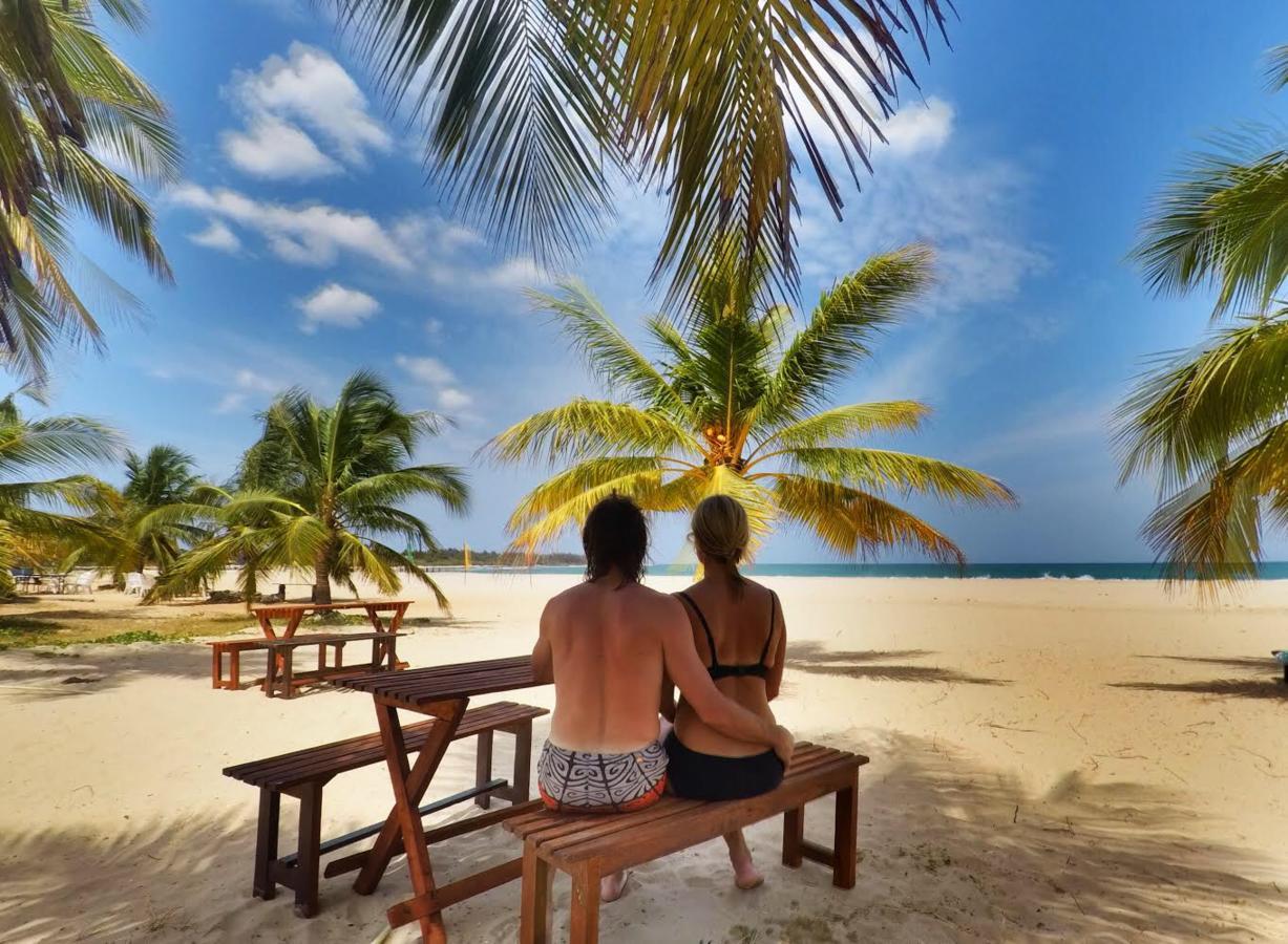 Aqua Marine Beach Resort ปาซิกูดา ภายนอก รูปภาพ